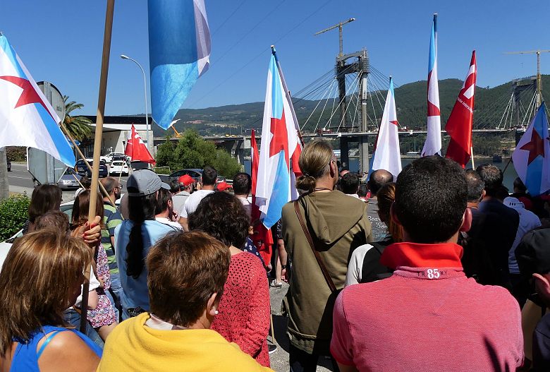 17-07-13 OcupacionOficinasUTEponteRande15.JPG